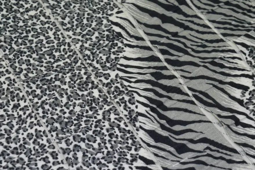 SCAMPOLO MAGLINA A BALZE JERSEY ANIMALIER ZEBRA