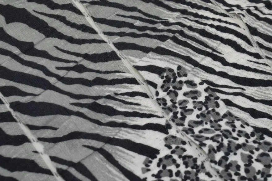 SCAMPOLO MAGLINA A BALZE JERSEY ANIMALIER ZEBRA