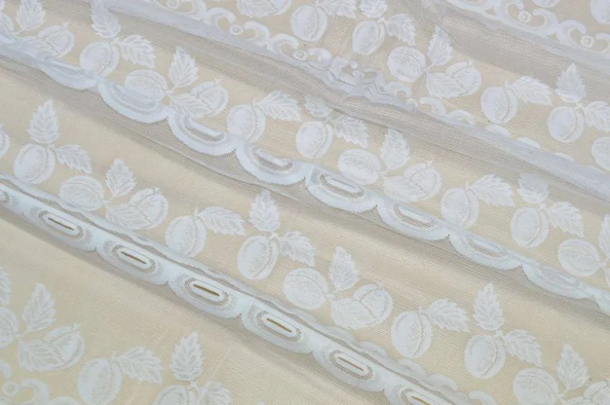 TENDINO BIANCO RICAMATO CON FANTASIA FRUTTA