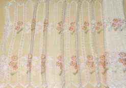 TENDINO IN MACRAME' CON FIORE ROSA