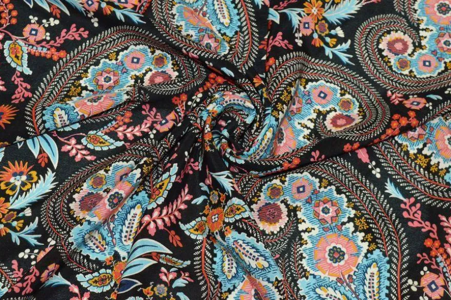 TESSUTO CREPE DE CHINE DISEGNO CASHMERE FONDO NERO
