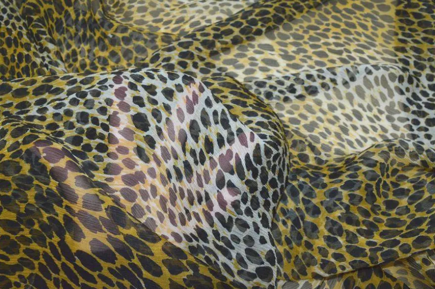 TESSUTO CREPON PURA SETA ANIMALIER