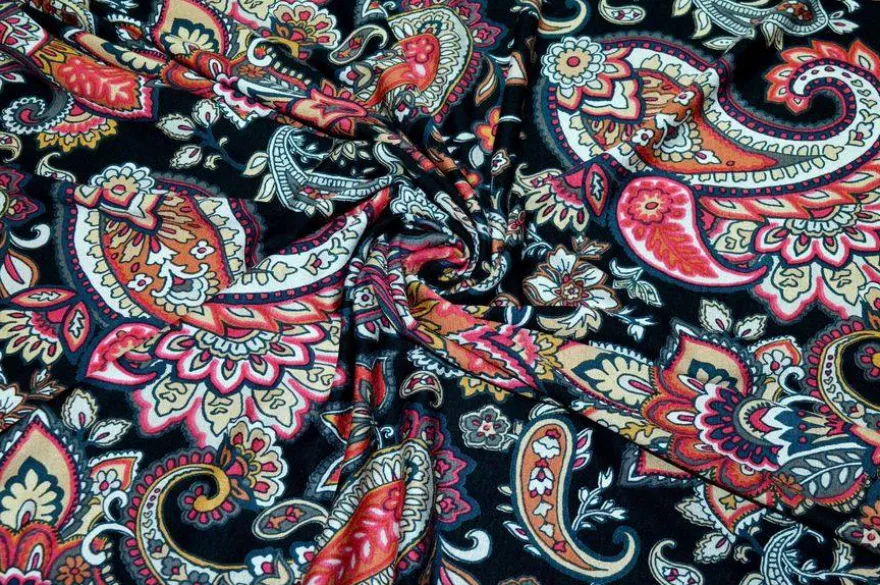 TESSUTO MAGLINA IN VISCOSA FANTASIA CASHMERE FONDO NERO