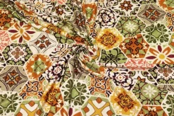 TESSUTO MAGLINA IN VISCOSA FANTASIA GEOMETRICA