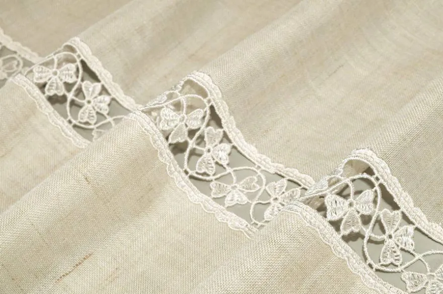 TESSUTO MANTOVANA MISTO LINO ECRU CON INCASSO PIZZO MACRAME
