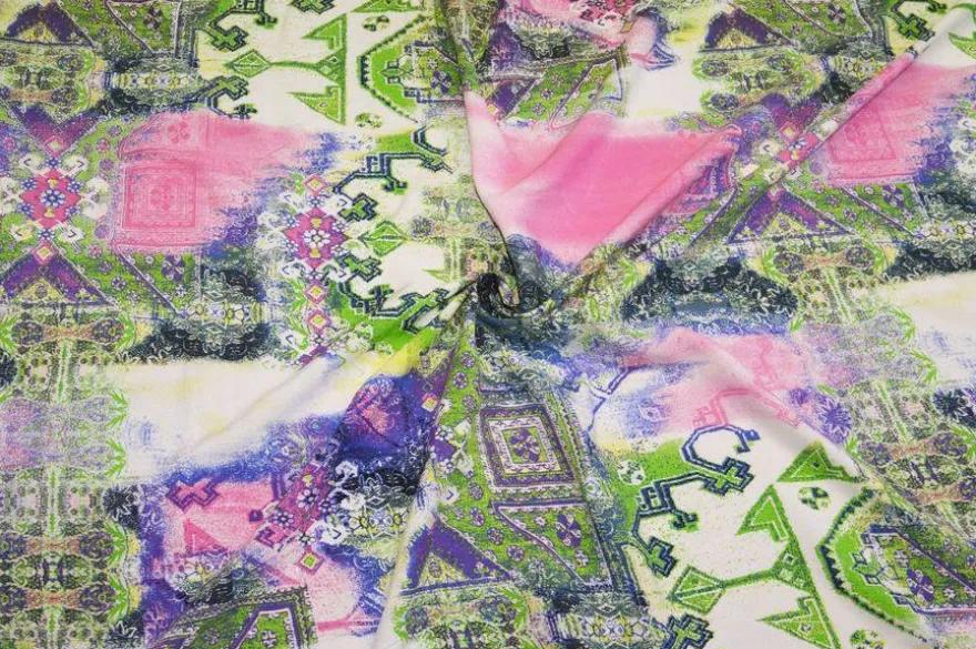 TESSUTO PURA VISCOSA FANTASIA ETNICA ROSA VERDE