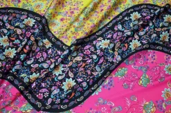 TESSUTO RASATELLO ELASTICIZZATO FANTASIA CASHMERE GIALLO FUCSIA