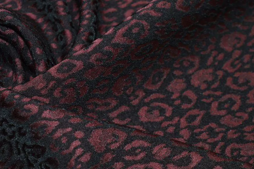 TESSUTO STRETCH ANIMALIER BORDEAUX