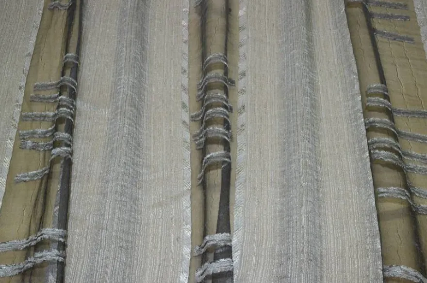 TESSUTO TENDA FONDO ORGANZA STROPICCIATA GEOMETRICA GRIGIA