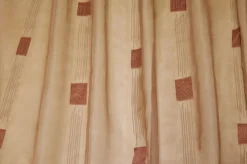 TESSUTO TENDA ORGANZA BEIGE CON RICAMO GEOMETRICO