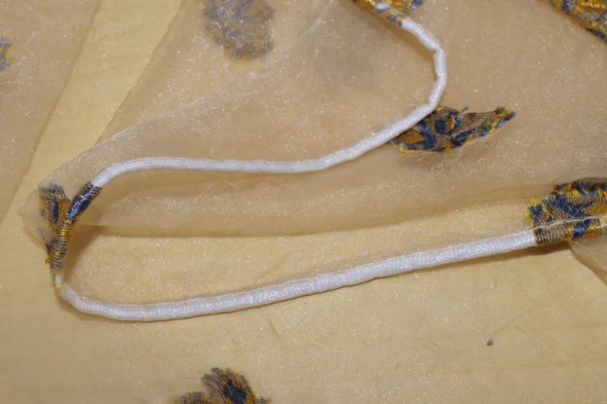TESSUTO TENDA ORGANZA BEIGE RICAMO ORO/BLU