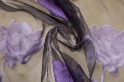 TESSUTO TENDA ORGANZA CON MAXI FIORE VIOLA