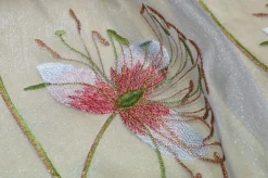 TESSUTO TENDA ORGANZA GRIGIA CON RICAMO FLOREALE