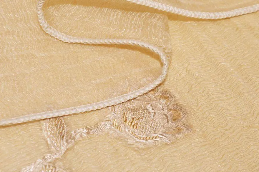 TESSUTO TENDA ORGANZA STROPICCIATA CON RICAMO FILL COUPE FIORE