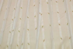 TESSUTO TENDA TULLE CON RIGA VERTICALE