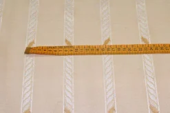 TESSUTO TENDA TULLE CON RIGA VERTICALE