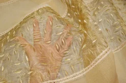 TESSUTO TENDINO ORGANZA RICAMATA OCRA